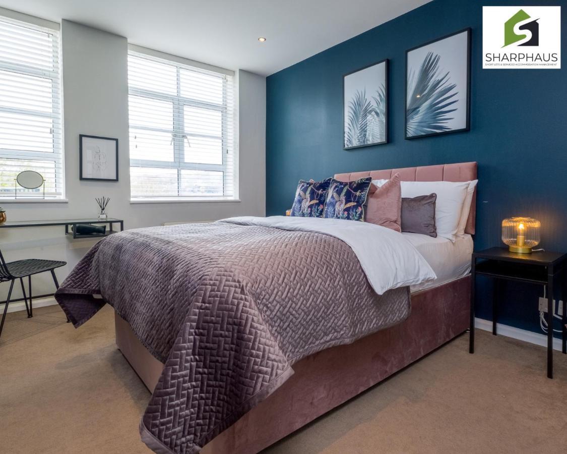Stunning 2-Bed 2-Bathroom Apartment - Fab Location By Sharphaus Short Lets & Serviced Accommodation Management Brighton Exterior photo